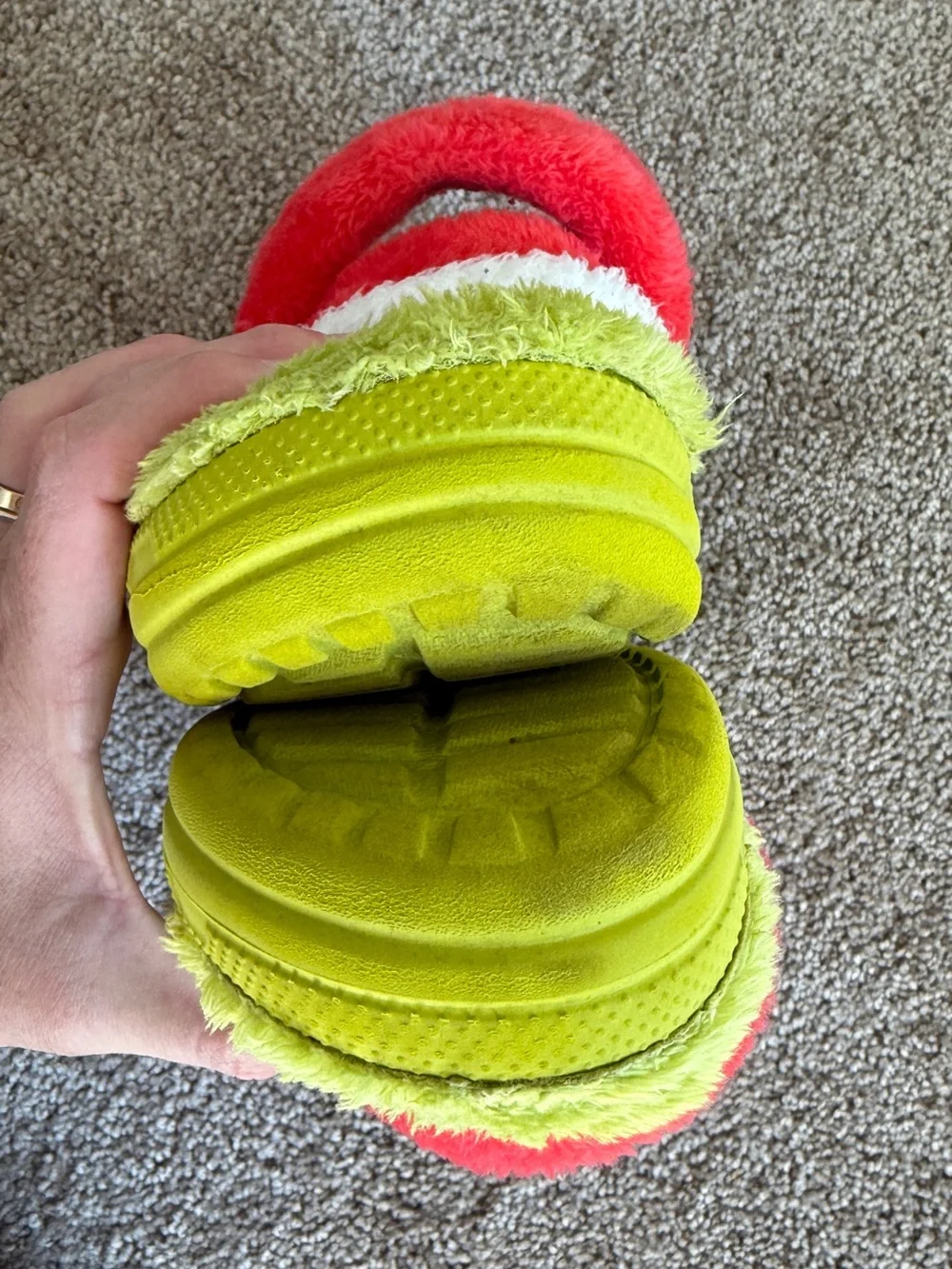 Crocs The Grinch Fuzzy Lined Clogs Kids 1J Unisex Christmas Slippers